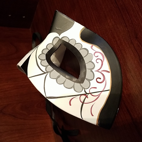 Day of the death grimace - Picture 2 of 2